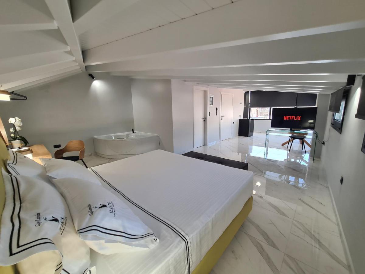 Ilia'S Luxury Suites - Adults Only Xylókastro Eksteriør bilde